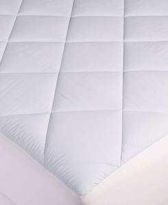 lot 2800 image: Martha Stewart Collection Cool To Touch Mattress Pad, Twin