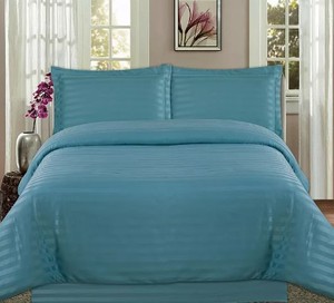 lot 3942 image: Dream Space Damask Stripe Duvet Set Full Queen 1 full Queen Duvet & 2 Standard Shams