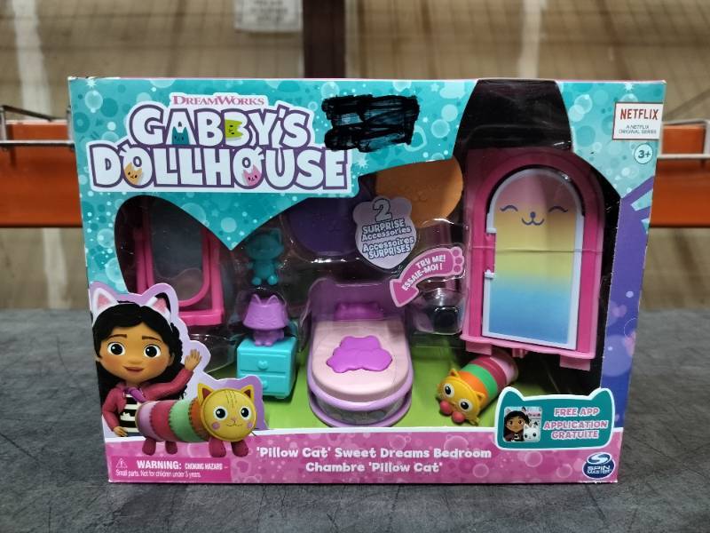 Gabby's Dollhouse Sweet Dreams Bedroom with Cat Figure and Accessories