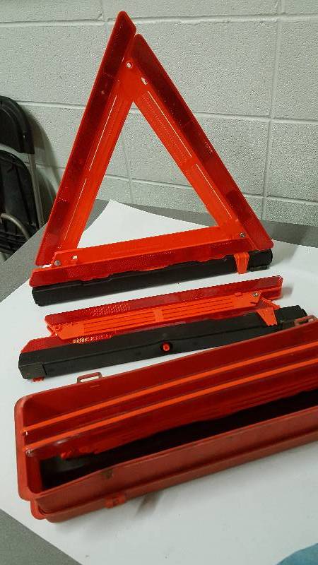 lot 6385 image: 3 of these Truckers warning reflector triangles in the storage case