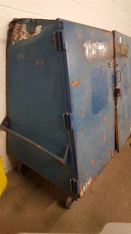lot 6383 image: Construction site safe storage box with shelve and lockable with your pad lock 60 wide and 60 to the top of the box