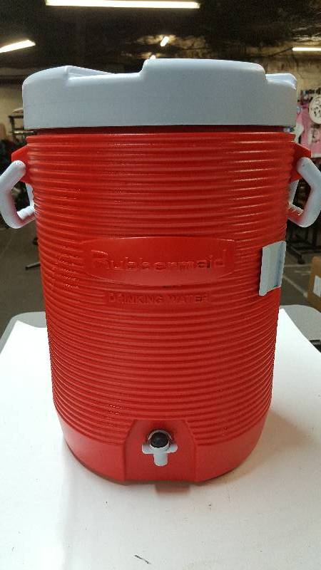 lot 6320 image: With two handles for easy transport, this nice Rubbermaid 5 gallon Orange Water Cooler with Spout