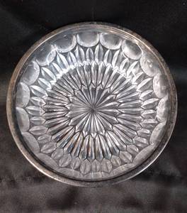 lot 28 image: Vintage Silver Rimmed Crystal Bowl
