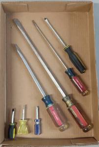 lot 47 image: LARGE Craftsman Screwdrivers and Magnetic Tip Screwdrivers