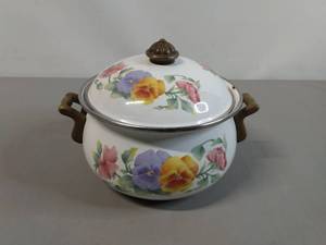 lot 49 image: HTF Pfaltzgraff Tea Rose Pot