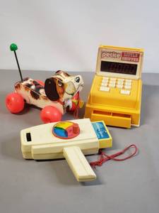 lot 72 image: Vintage Fisher-Price w Little Shopper Cash Register