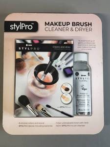 lot 89 image: NEW IN PACKAGE Makeup Brush Cleaner & Dryer
