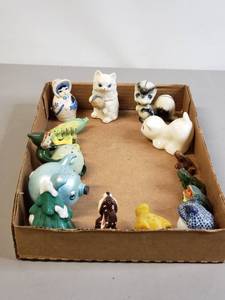 lot 95 image: Adorable Mismatched Collection Salt or Pepper Shakers