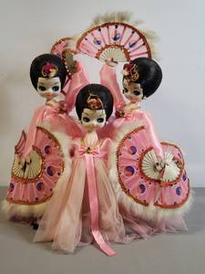 lot 102 image: Bradley Doll Fan Dancers 14.5 to top of fan