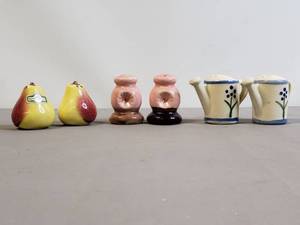 lot 111 image: Rose City Ceramics Pear Salt & Pepper Shakers, Watering Can Salt & Pepper Shakers, Pink & Brown Salt & Pepper Shakers
