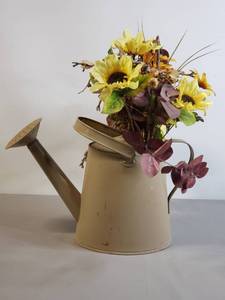 lot 124 image: Watering Can with Sunflower Decor 13 Tall