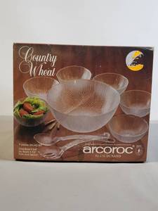lot 127 image: New In Box Arcoroc 9 Piece Salad Set Country Wheat Embossed Relief Glass