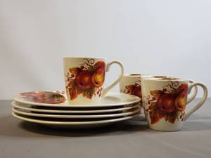 lot 141 image: Dash Of That Pear Print Dishware 4 Mugs & 4 11 Dinner Plates