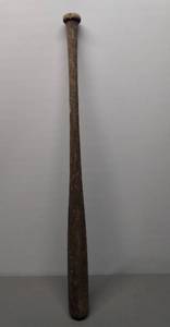 lot 154 image: Vintage Wood 125 Louisville Slugger Baseball Bat 34 Inches