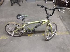 lot 170 image: Kent Chaos 20 Freestyle Bicycle