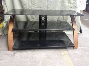 lot 173 image: Entertainment Center 44x15x21