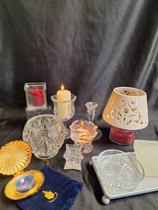 lot 186 image: PartyLite, Avon, Taper, Votive, Tea Light, Pillars Candle Holders