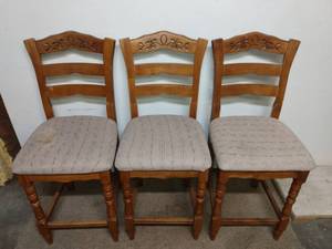 lot 219 image: Counter Height Barstools Seat Height 24 Back Height 48 Inches