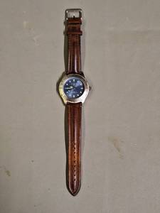 lot 305 image: Genuine Coleman, 30m Water Resistant Glowing Hands, Quartz Watch