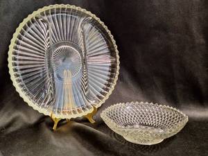 lot 310 image: Mid-Century 4 Part Relish Dish, Sawtooth Rim & Coordinating Six Side Bowl