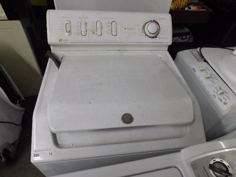 lot 15 image: Maytag Top Load Washer
