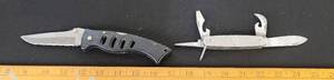 lot 123 image: US Knife and Green Beret Pocket Knife.
