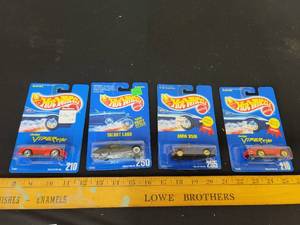 lot 140 image: Hot Wheels Collectible Cars.