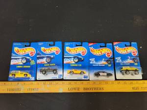 lot 142 image: Hot Wheels Collectible Cars.
