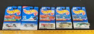 lot 160 image: 5- Hot Wheels