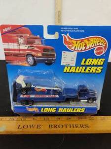 lot 175 image: Hot Wheels Long Wheelers