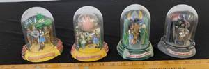 lot 209 image: Glass Dome Wizard Of Oz Music Boxes