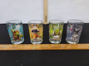 lot 224 image: 4- McDonalds Shrek Collector Drinking Glasses