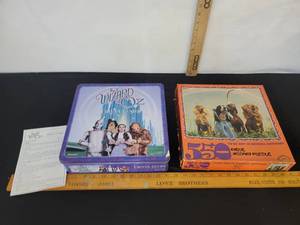 lot 233 image: Wizard Of Oz Trivia Game and 550 Piece Jigsaw Puzzle