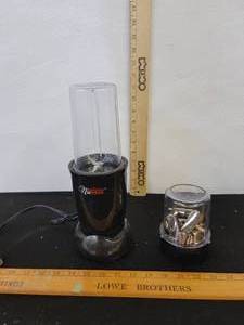 lot 269 image: Nuwave Twister Personal Blender and Cup wIcing Tips