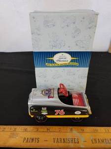 lot 285 image: Hallmark Kiddie Cars Classics Don Palmiter Custom Collection