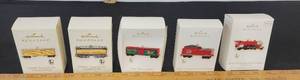 lot 304 image: Hallmark Train Keepsakes
