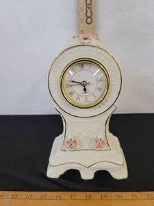 lot 318 image: Rose Flower Detail Porcelain Mantel Clock
