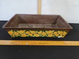lot 332 image: Sunflower Wrapped Pan