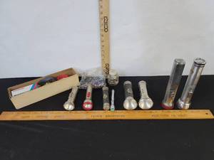 lot 342 image: 8-Vintage Flashlights