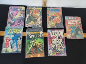 lot 412 image: 7- Vintage Comic Books- See Titles And Authors In Pictures