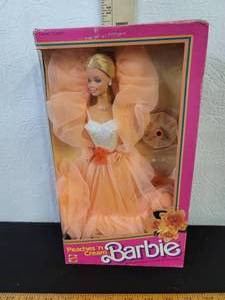lot 425 image: Vintage Peaches N Cream Barbie