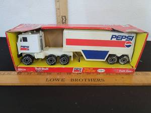 lot 439 image: Tuff Stuff Remco Pepsi Trailer