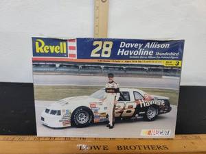lot 458 image: Revaell 28 Davey Allison Havoline Model Car Kit