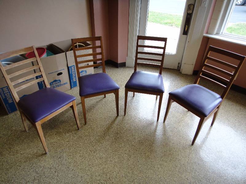 lot 1533 image: Lot of (4) Padded Chairs from the former Peppercorn Duck Club