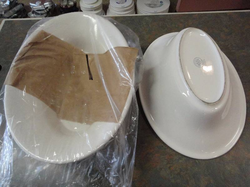 lot 1563 image: Cordon Bleu Bowl Lot