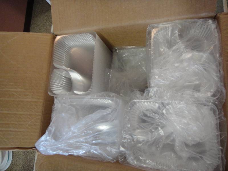 lot 1572 image: Case of Compact To Go Trays