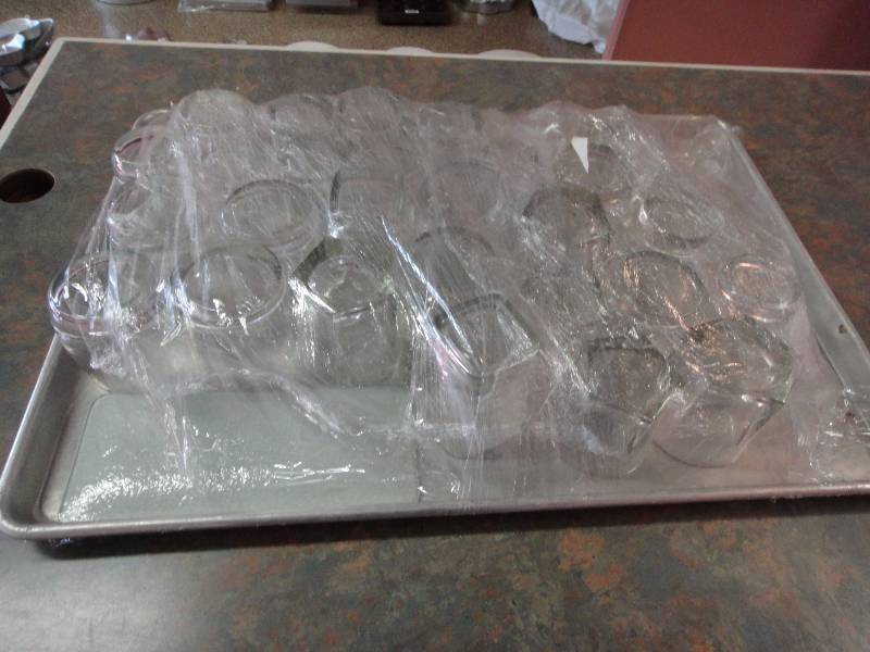 lot 1581 image: Tray Full of Glassware