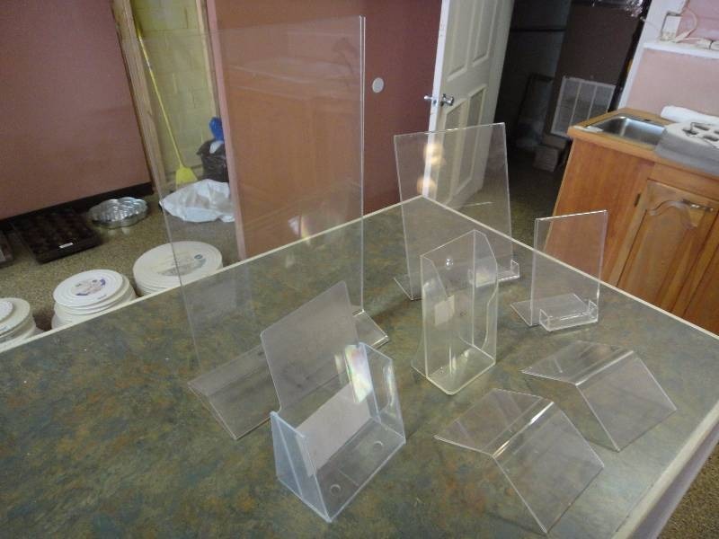 lot 1589 image: Display Stands