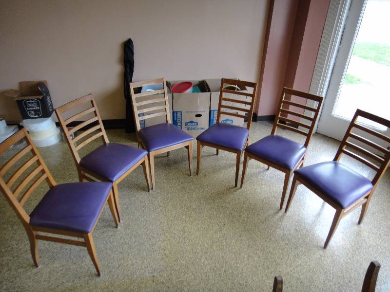 lot 1543 image: Lot of (6) Padded Chairs from the former Peppercorn Duck Club