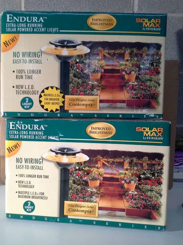 lot 6106 image: LED Solar Powered Outdoor Accent Lights - 2 Boxes